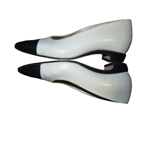 Escada Vintage Black & White Italian Leather Kitten Heel Cap Toe Pumps 37.5 7.5 - Picture 3 of 8